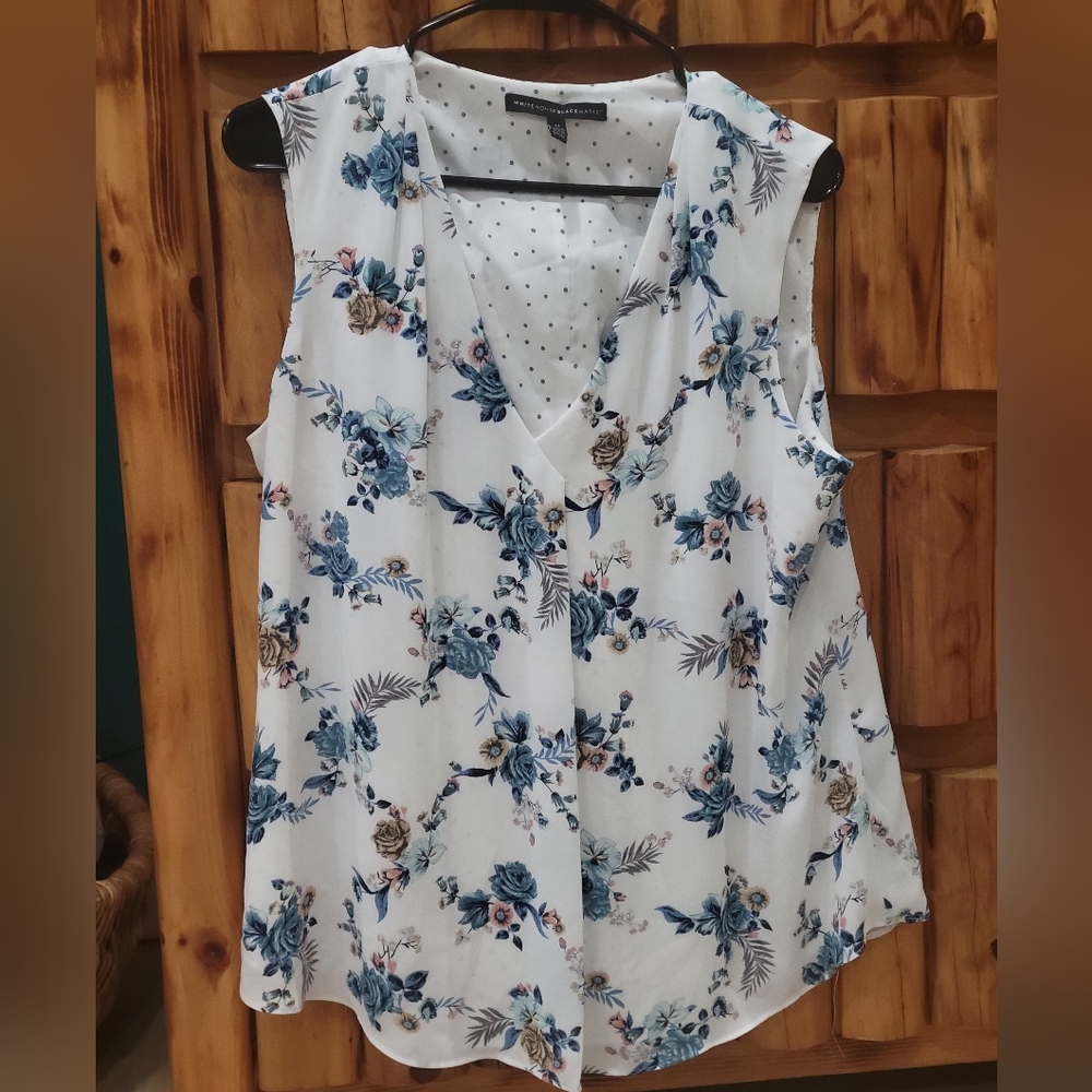 White House Black Market Floral Sleeveless Blouse - White & Blue Flowers SZ. 12